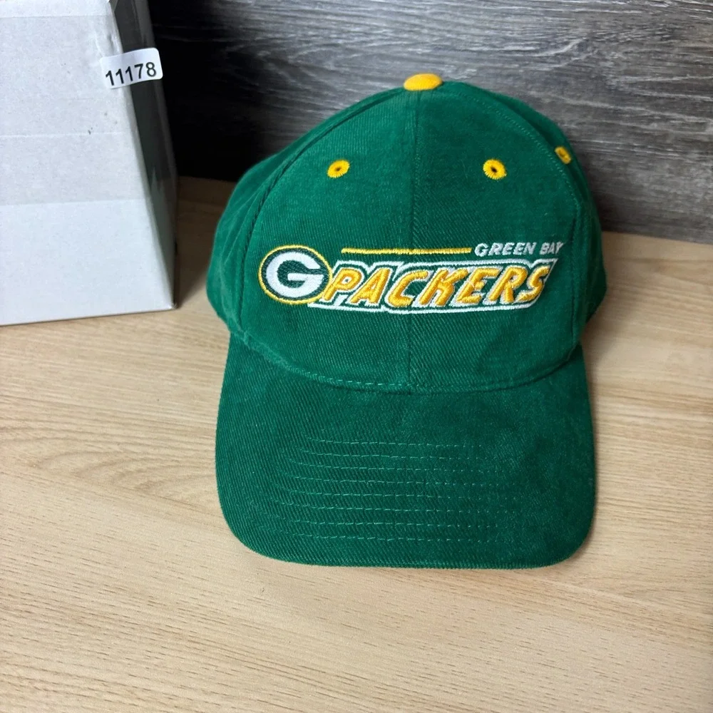 Vintage Green Bay Packers Hat Cap Snap Back NFL Football Green Logo Athletic